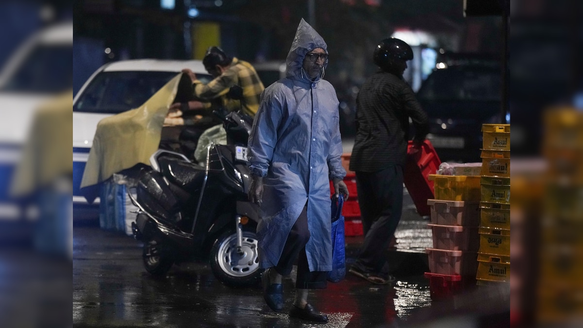 40 से 50 KM की रफ्तार की हवाएं, IMD का 10 राज्यों में बारिश की वार्निंग, दिल्ली-NCR में फिर चौंकाएगा मौसम