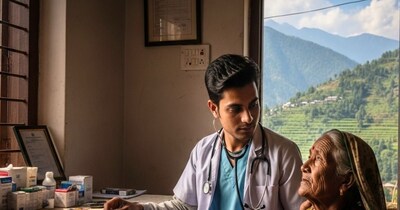 हायर स्‍टडी के नाम पर डॉक्टर्स का सेवा से किनारा करना एक बड़ा संकट है.