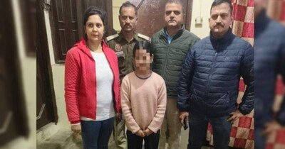 चांदनी चौका मेट्रो स्‍टेशन पर कांड हुआ. 