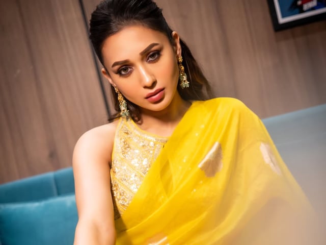 मिमी चक्रवर्ती के साथ 'उत्पीड़न' मामले में 3 गिरफ्तार, पहले पुलिस से हुई झड़प