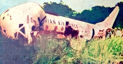 कुछ इस तरह हुआ था मोरारजी देसाई का प्‍लेन क्रैश.  (Photo_X_@IndiaHistorypic)