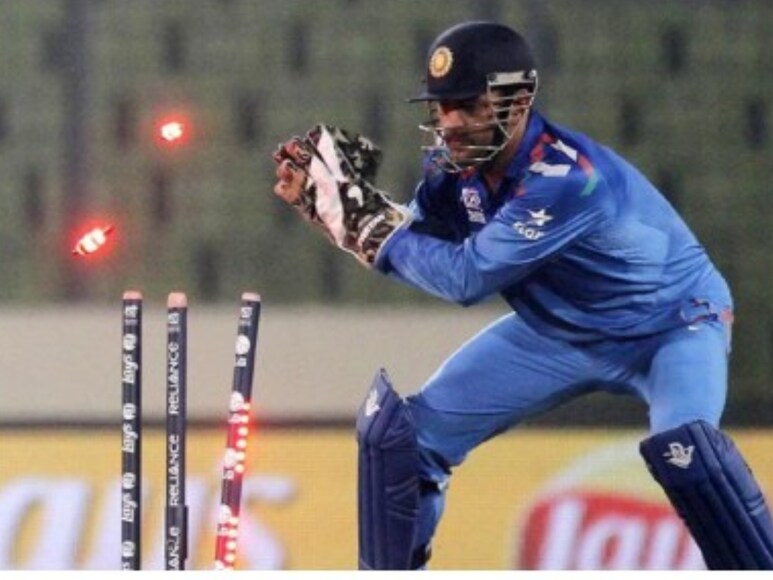 cricket stump height, stump length, cricket bails price, LED Stumps bails, cricket rule, icc approval stumps height, cricket rule, विकेट की लंबाई, एलईडी स्टंप, क्रिकेट स्टंप प्राइस