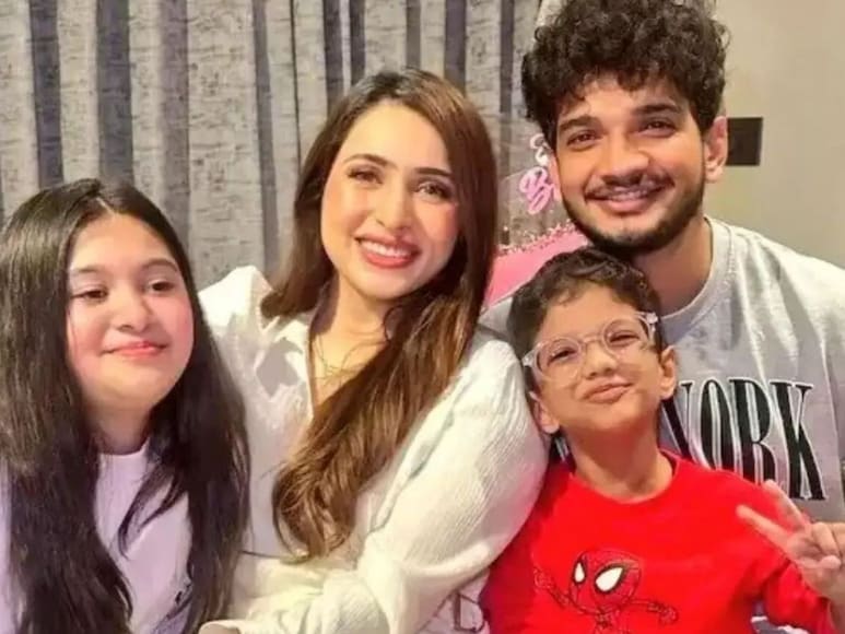 munawar faruqui, munawar faruquifirst wife, munawar faruqui relationship, munawar faruqui relationships, munawar faruqui girlfriends, munawar faruqui dating history, who is munawar faruqui currently with, मुनव्वर फारुकी, मुनव्वर फारुकी के रिश्तों की कहानी, मुनव्वर फारुकी की पहली पत्नी कौन है, मुनव्वर फारुकी की पत्नी कौन है