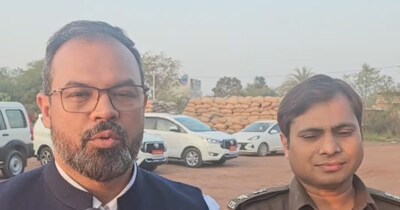 मुंगेली कलेक्‍टर कुंदन कुमार ने सख्‍त एक्‍शन लिया है. 