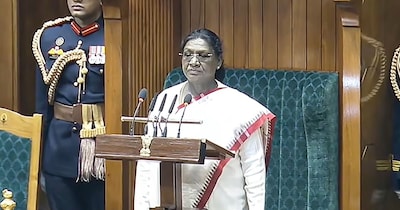 बजट सत्र के पहले दिन राष्ट्रपति द्रौपदी मुर्मू ने संसद के संयुक्त सत्र को संबोधित किया. फोटो- पीटीआई