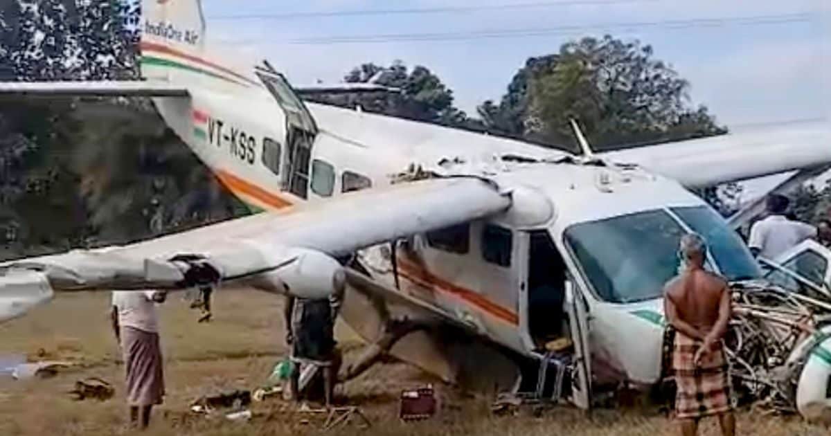 'Mayday… Mayday…' पायलट की वो आखिरी कॉल और फिर मचा हड़कंप! ओडिशा के खेत में विमान गिरने की पूरी इनसाइड स्टोरी