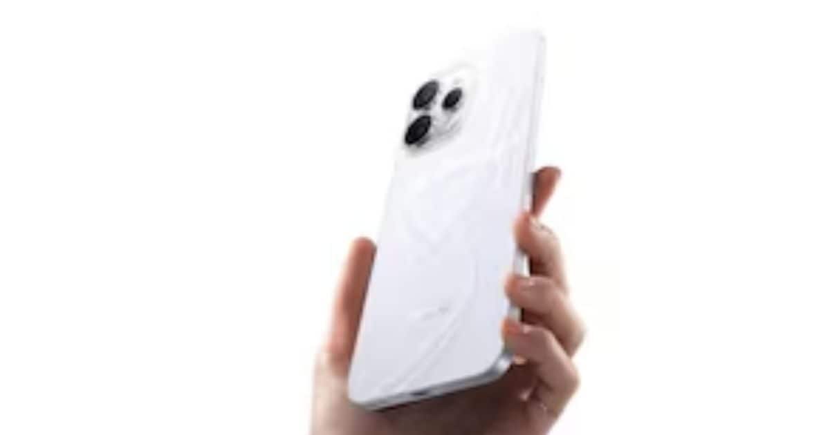 Tach – OPPO Reno15 फर्स्ट लुक: शानदार डिज़ाइन, पहले से स्मार्ट कैमरा और बेहरीन ColorOS