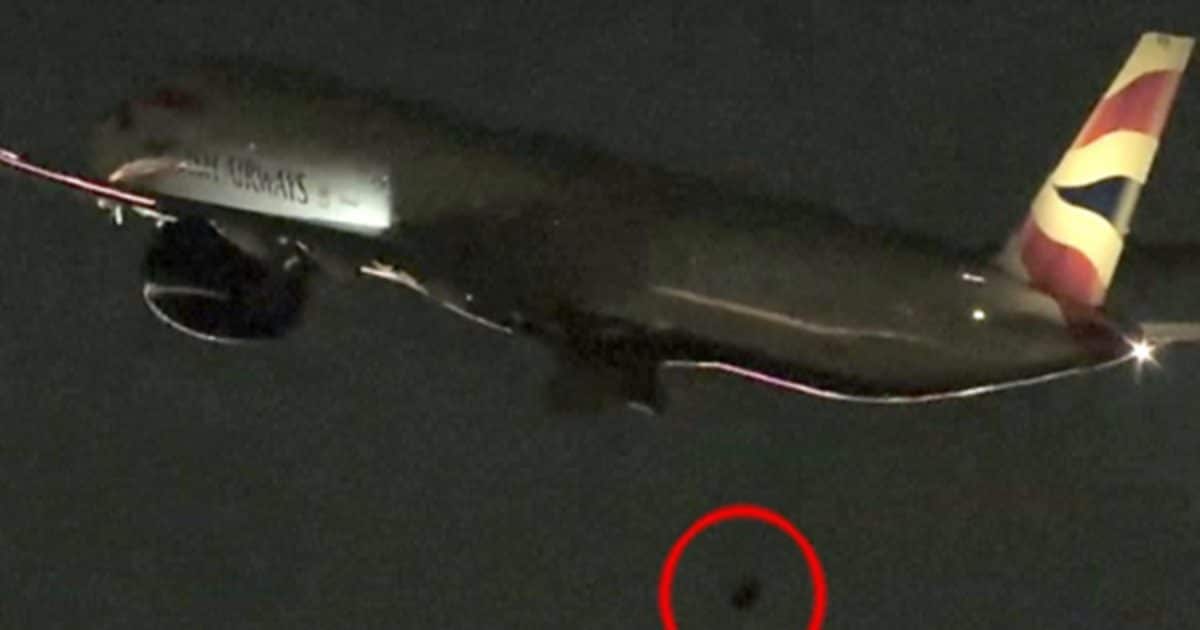 अगर हवा में निकल जाए विमान का पहिया तो कैसे होगी सुरक्षित लैंडिंग, ब्रिटिश विमान के साथ अभी हुआ ऐसा