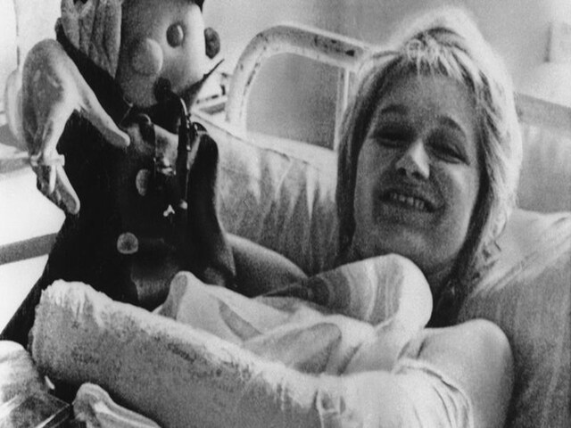 33 हजार फीट की ऊंचाई से गिरी लड़की, टूटा शरीर, फिर भी मौत को दी मात!