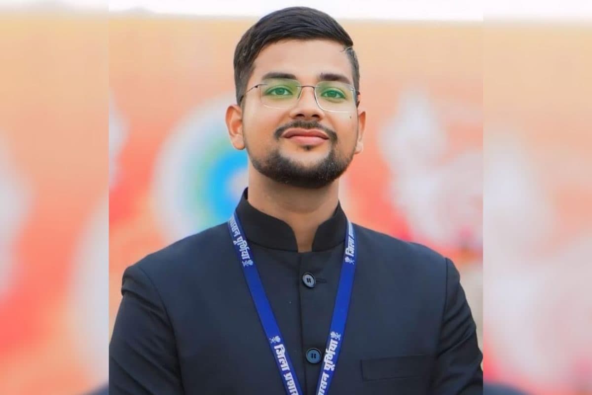 NIT इलाहाबाद से इंजीनियरिंग, फिर UPSC की तरफ किया रुख, अब पूर्णिया कलेक्टर को राष्ट्रपति से मिला अवॉर्ड