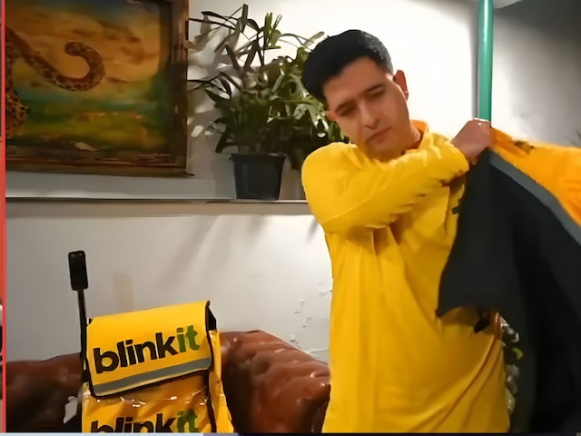 जब राघव चड्ढा एक दिन के लिए बन गए ब्लिंकिट डिलीवरी बॉय, वीडियो में देखें