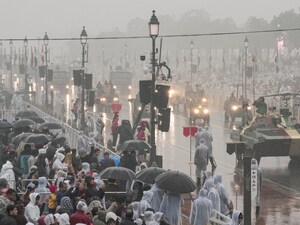 मौसम का खतरनाक रूप, बारिश और आंधी-तूफान की चेतावनी. (फाइल फोटो पीटीआई)