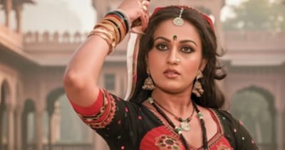 रीना रॉय ने उतारी सासू मां की आरती: 4.55 मिनट के गाने में दिखा सास-बहू का प्यार.