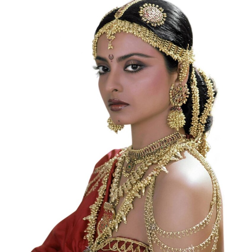 Rekha, jaya Bachchan, Amitabh Bachchan, Shobhaa De on Rekha, Rekha movies, Rekha love story, Rekha struggle, Rekha love life Rekha, jaya Bachchan, Amitabh Bachchan, Shobhaa De on Rekha, Rekha movies, Rekha love story, Rekha struggle, Rekha love life