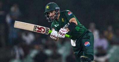 पाकिस्तान ने पहले टी20 मैच में श्रीलंका को छह विकेट से हराया. 