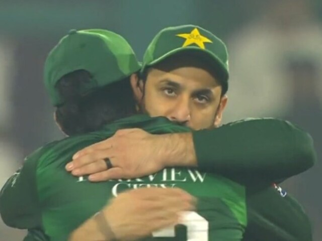 পাকিস্তান ক্রিকেটে মহাযুদ্ধ... সালমান আগার কাছ থেকে অধিনায়কত্ব ছিনিয়ে নেওয়া হতে পারে