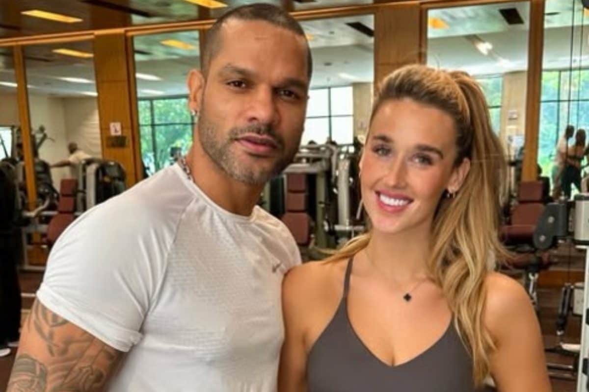 कौन हैं सोफी शाइन...जिनकी झील सी आंखों ने टीम इंडिया के 'गब्बर' को बनाया दीवाना, दुबई में शुरू हुई थी प्रेम कहानी