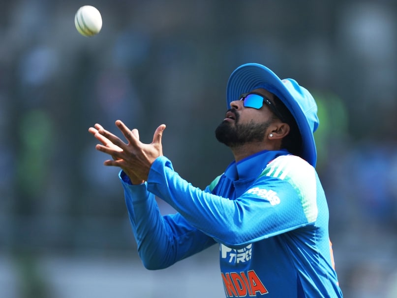 Shreyas Iyer on Virat Kohli, Virat Kohli answers with his bat, Shreyas Iyer latest interview, Virat Kohli batting form news, Indian cricket team news today, Iyer defends Kohli, Virat Kohli comeback stories, Cricket experts on Virat Kohli, Shreyas Iyer vs Virat Kohli bonding, Indian cricketers statements on Kohli, श्रेयस अय्यर का कोहली पर बयान, कोहली बल्ले से जवाब देते हैं