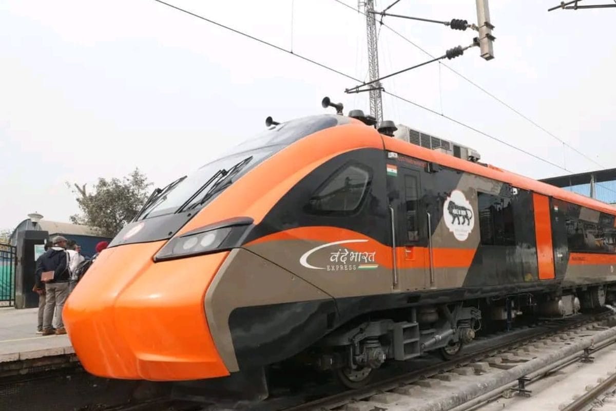 वंदेभारत स्‍लीपर लाइट जाने पर रुक जाएगी या चलती रहेगी क्‍या डीजल इंजन है