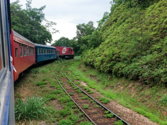 ये है भारत की सबसे 'बेकार' ट्रेन, 5 घंटे में तय करती है 45 किमी की दूरी!