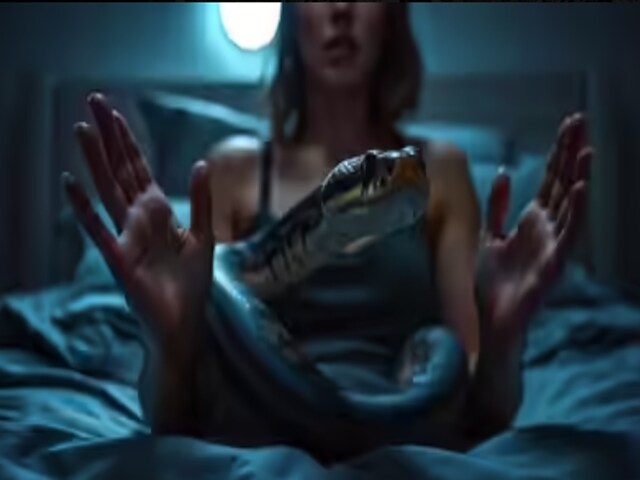 प्रेमी के साथ सोई महिला, सरसराहट को समझ लिया रोमांस, अचानक सामने आई ऐसी चीज!