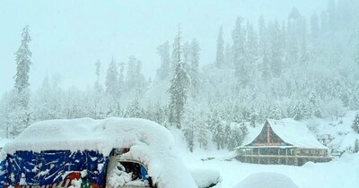 मनाली के सोलंगनाला में भारी हिमपात.