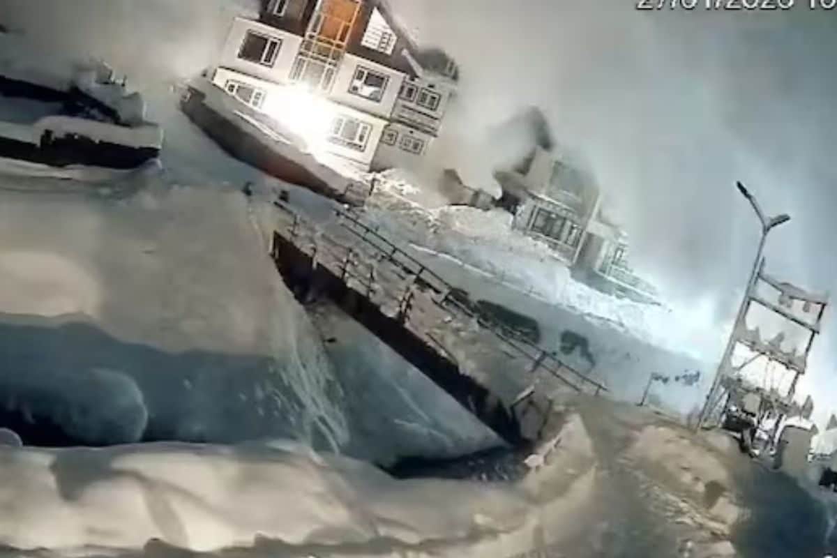 आधी रात को सोनमर्ग में जब आया सफेद जलजला सबकुछ बर्फ में दफन!-VIDEO