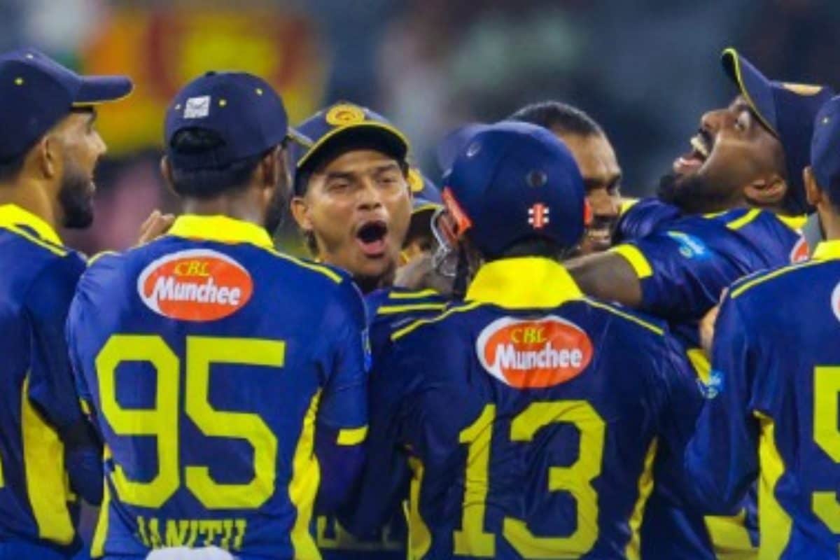 6 गेंद पर चाहिए थे 20 रन... आखिरी ओवर में गेंदबाज ने इंग्लैंड के जबड़े से छीन ली जीत