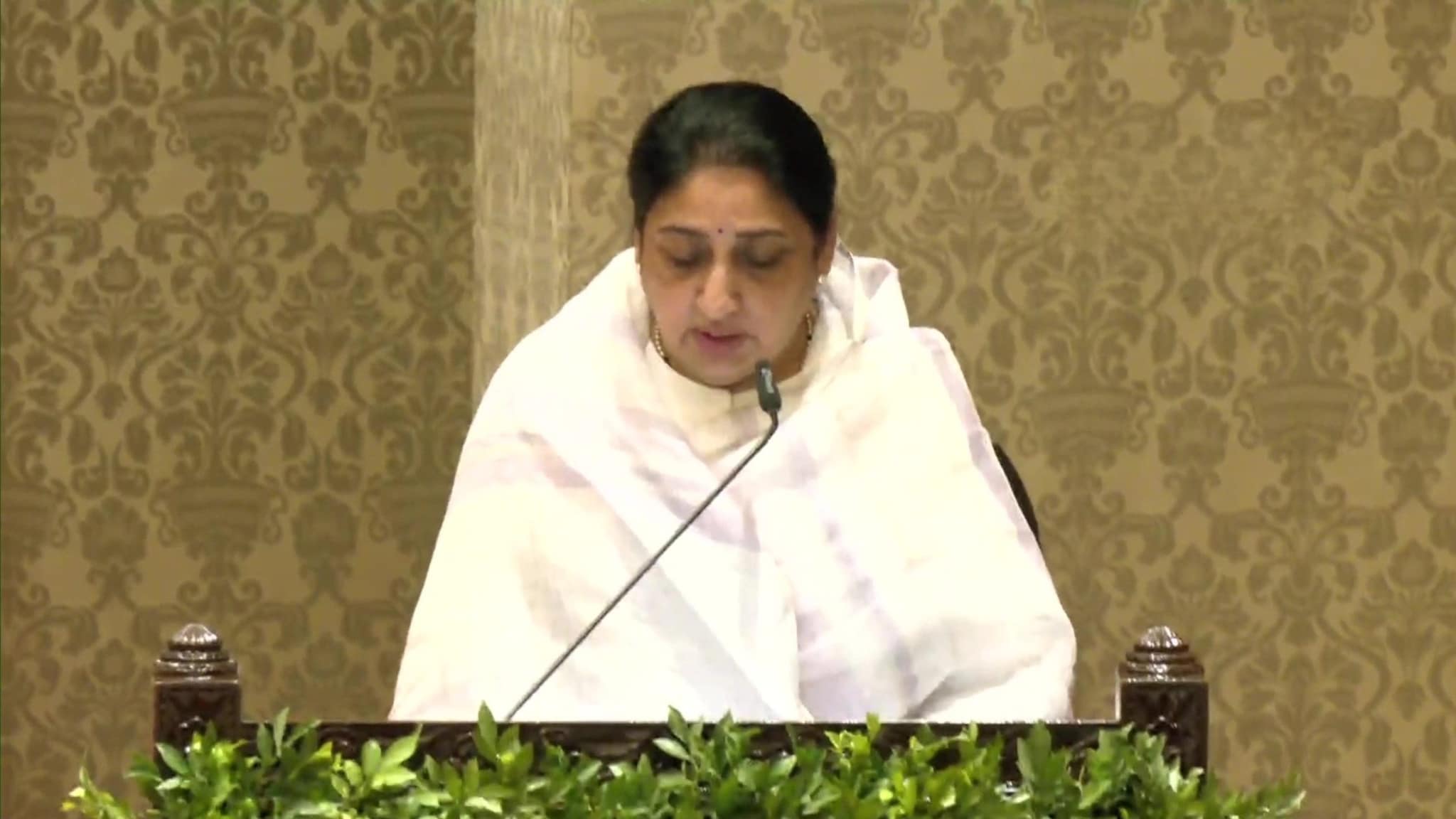 सुनेत्रा पवार बनीं महाराष्ट्र की पहली महिला डिप्टी सीएम, शपथ में गूंजा अजित दादा अमर रहें का नारा