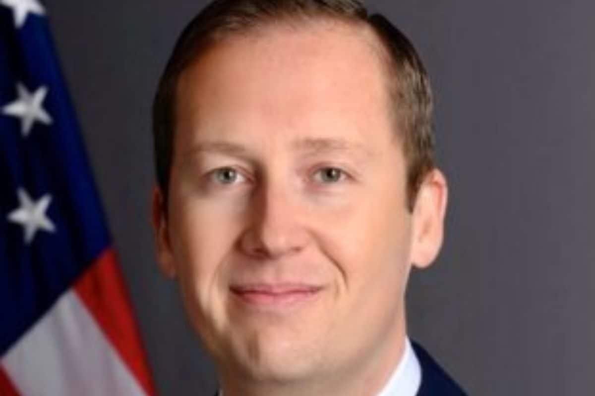 ट्रंप के दूत ने भारत को दिया पॉजिटिव संकेत उनकी बातों से उछल पड़ा शेयर बाजार कुछ ही मिनट में 700 अंक चढ़ा सेंसेक्‍स