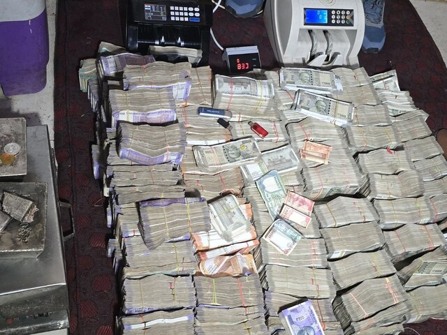 20000000 रुपये, 700000 ग्राम चांदी... कानपुर में हवाला के रैकेट का खुलासा