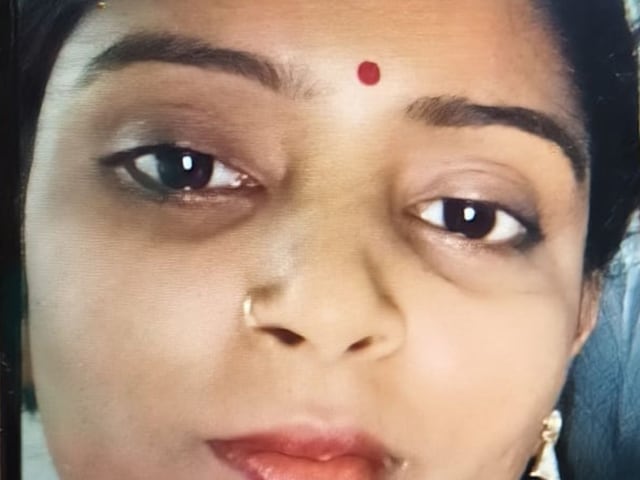 पति ने किया ऐसा मजाक, भागकर कमरे में चली गई पत्नी, झांका तो झूल रही थी लाश