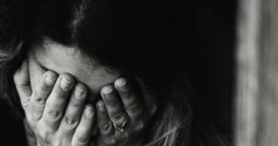 एटा में दारोगा ने की महिला से गंदी बात. 