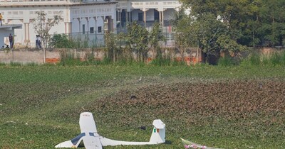 एयरक्राफ्ट हो गया क्रैश.