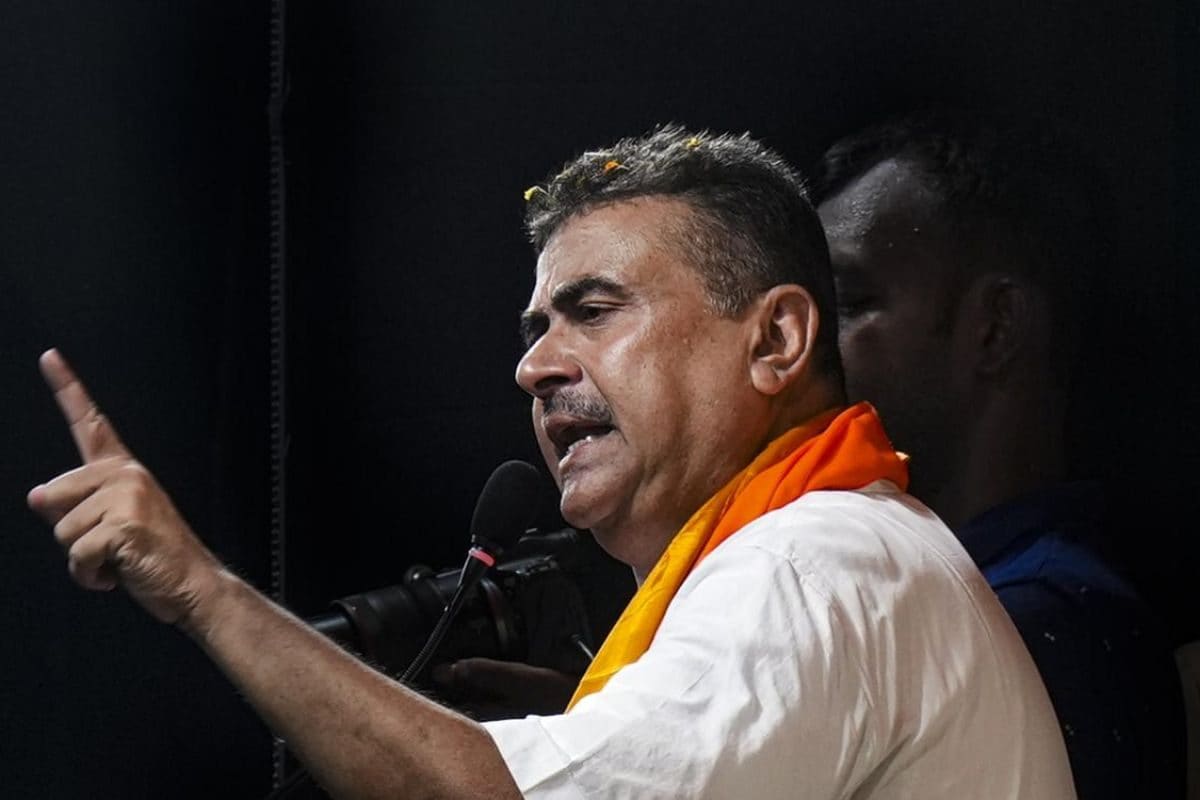 रात के अंधेरे में सुवेंदु अधिकारी पर अटैक! किसने किया हमला खुद बताया-VIDEO