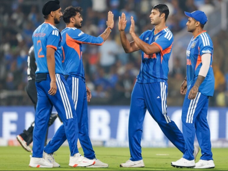 Abhishek Sharma, Rinku Singh, India vs New Zealand, ind vs nz t20, india beat new zealand, arshdeep singh, axar patel, ind vs nz 1st t20 highlights, ind vs nz 1st t20 report, Varun Chakaravarthy, Hardik Pandya, Abhishek Sharma, India vs New Zealand report, Axar Patel, Bumrah, Arshdeep Singh