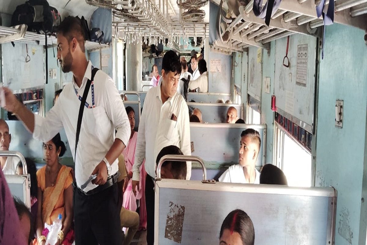 भागकर पकड़ी ट्रेन, हड़बड़ी में ऐसे कोच में चढ़ गए, हाथ-पैर जोड़ने पर नहीं बचे