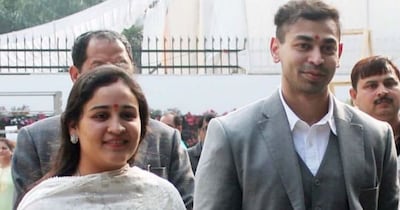 अपर्णा यादव और प्रतीक की तस्वीर. 