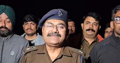 पीलीभीत और झांसी में मुठभेड़. 