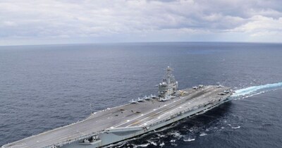 यूएस एयरक्रॉफ्ट कैर‍ियर मिड‍िल ईस्‍ट में पहुंचा.