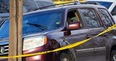 अमेरिका में ICE एजेंट्स ने मारी गोली.