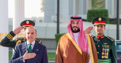 रूस और पाकिस्तान में डिफेंस डील हो सकती है.