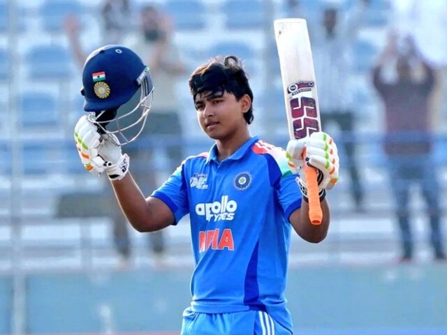 বড় ম্যাচে বিস্ফোরক ইনিংস খেলেন বৈভব সূর্যবংশী, করলেন ঝড়ো হাফ সেঞ্চুরি