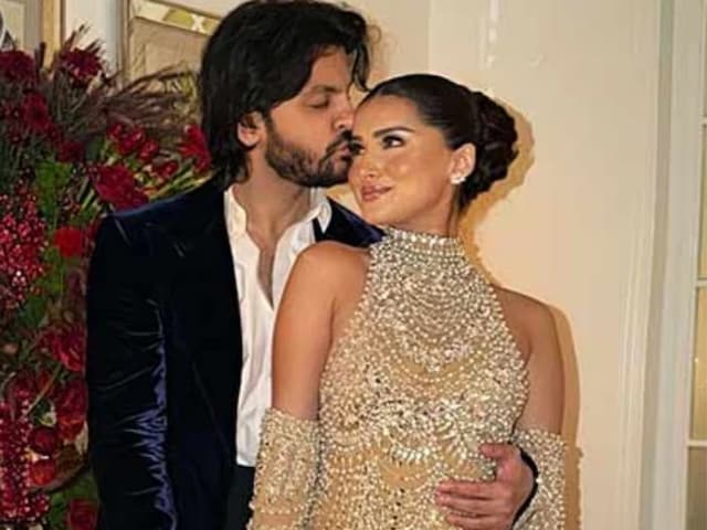 वीर पहाड़िया ने कंफर्म किया ब्रेकअप? नूपुर के रिसेप्शन में पहुंचे अकेले