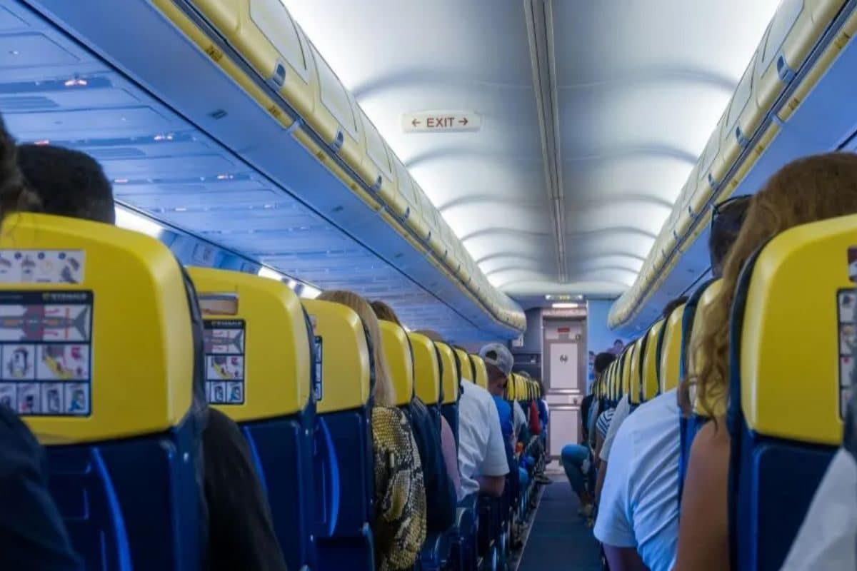 गलती से भी फ्लाइट में न ले जाएं ये फल, वरना बाद में पछताएंगे, नाम सुन उड़ जाएंगे होश!