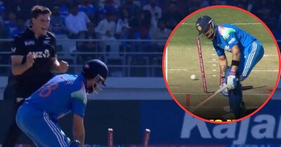 क्रिस्टियन क्लार्क की गेंद पर कोहली बोल्ड