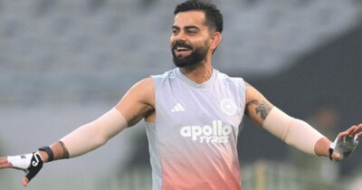 विराट कोहली ने अर्शदीप सिंह की नकल की. 