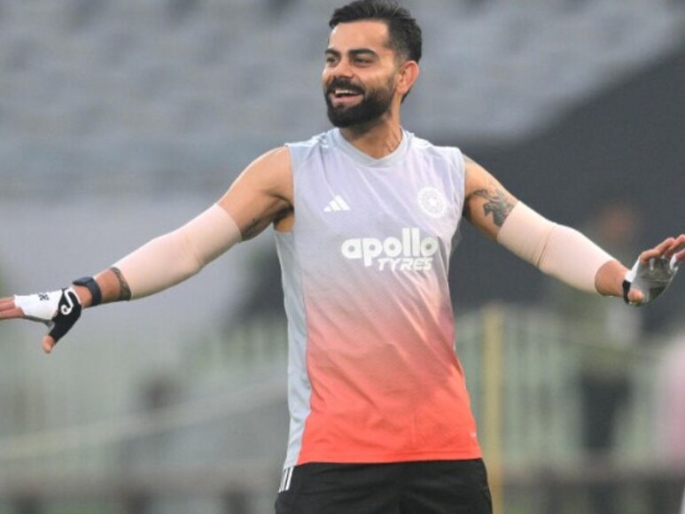 virat kohli, virat kohli mimicry arshdeep singh, india vs new Zealand, ind vs nz, arshdeep singh, virat kohli nakal arshdeep singh nakl bowling, विराट कोहली, अर्शदीप सिंह, विराट कोहली अर्शदीप सिंह बॉलिंग