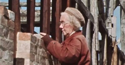 महिला का घर टूटने वाला था. (फोटो: BBC)