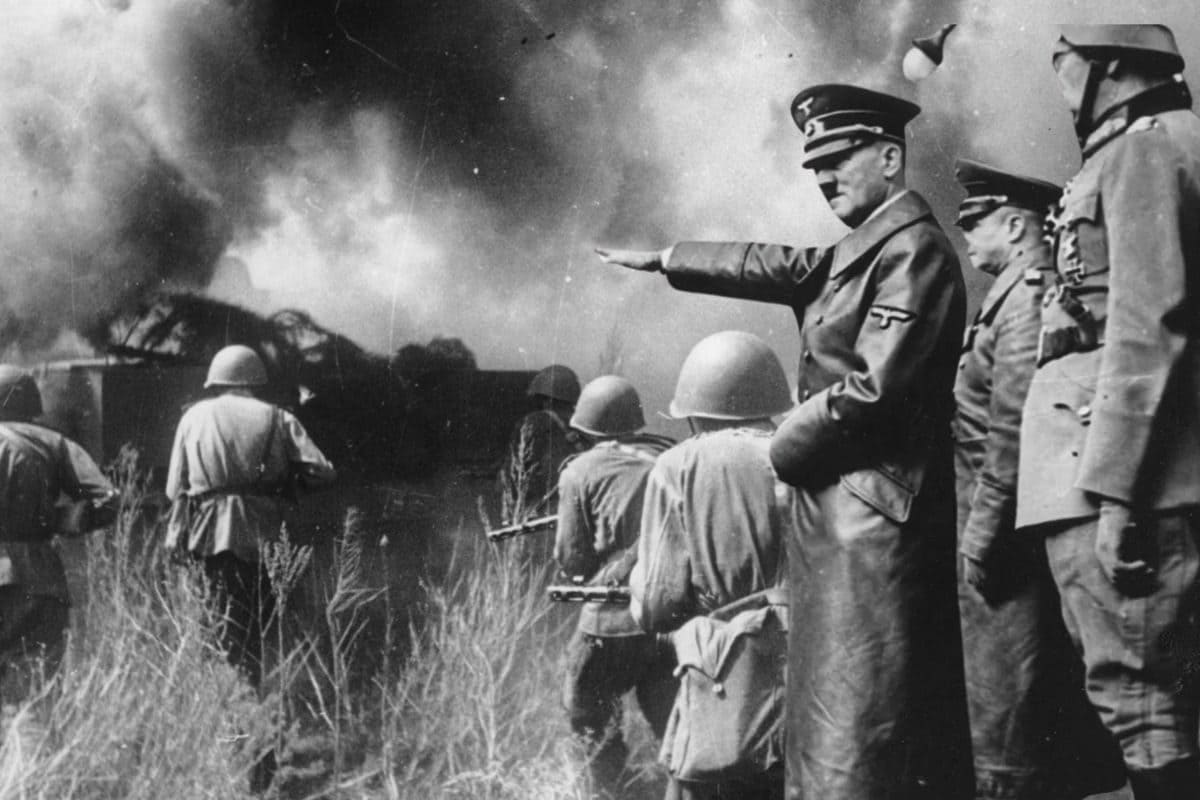 World War III: 5 जगहों पर सुलग रही चिंगारी 2026 में ही भड़केगा तीसरा विश्वयुद्ध अमेरिकी एक्सपर्ट के दावे से हड़कंप